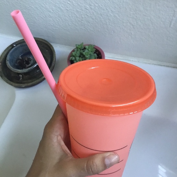 Color changing reusable cups starbucks - Picture 2 of 3